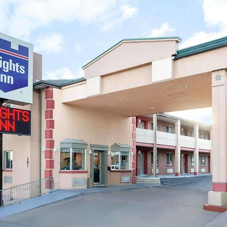 Knights Inn At ซีดาร์ซิตี ภายนอก รูปภาพ